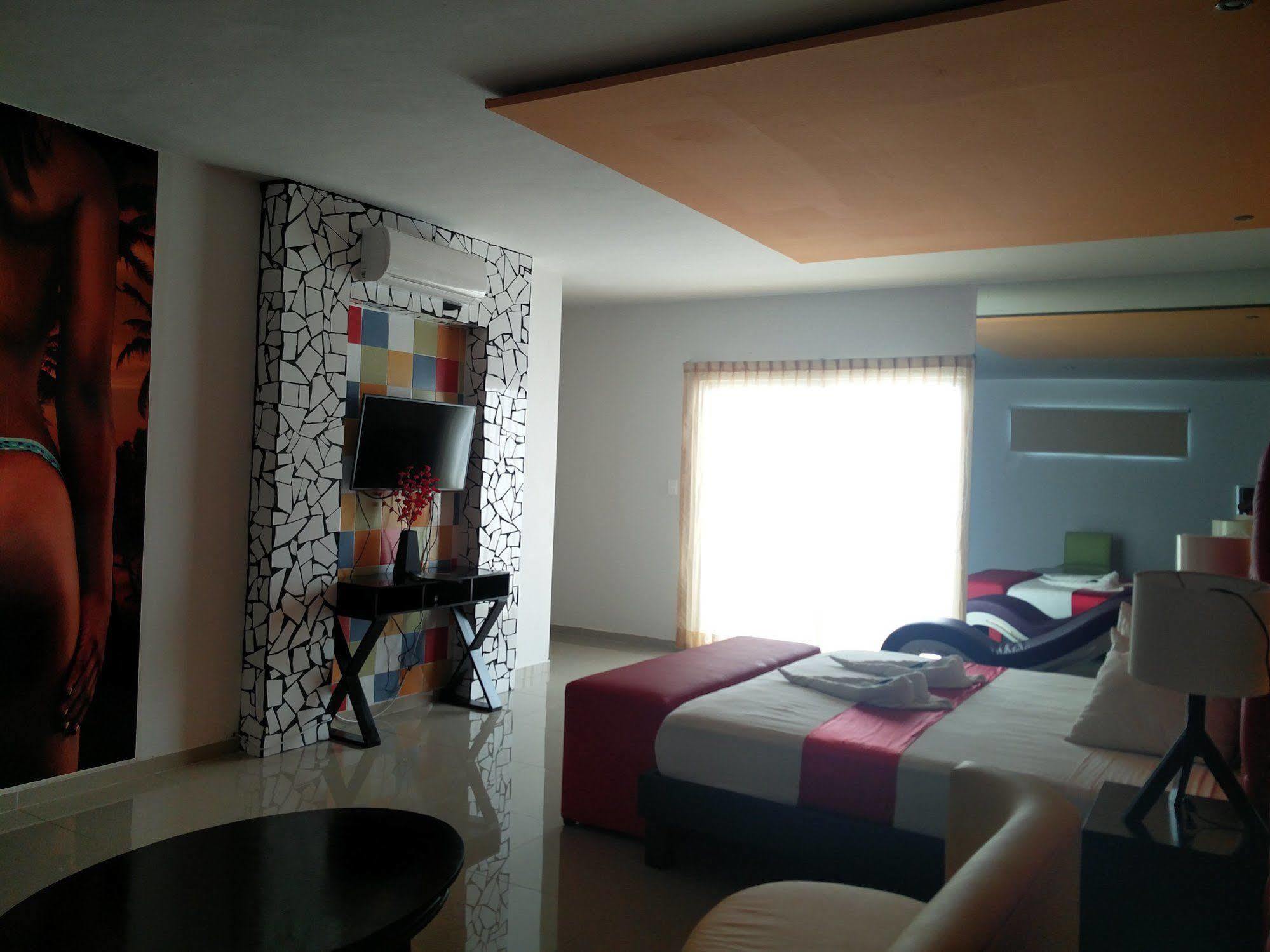 Vita Love Hotel Mérida Buitenkant foto