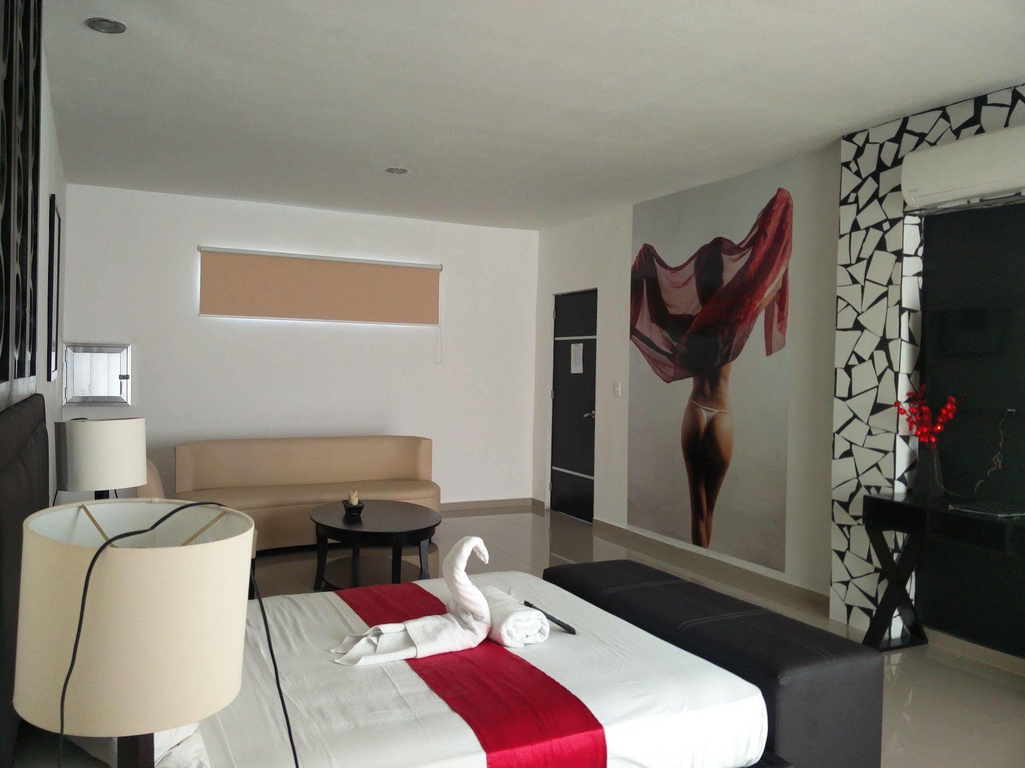 Vita Love Hotel Mérida Buitenkant foto